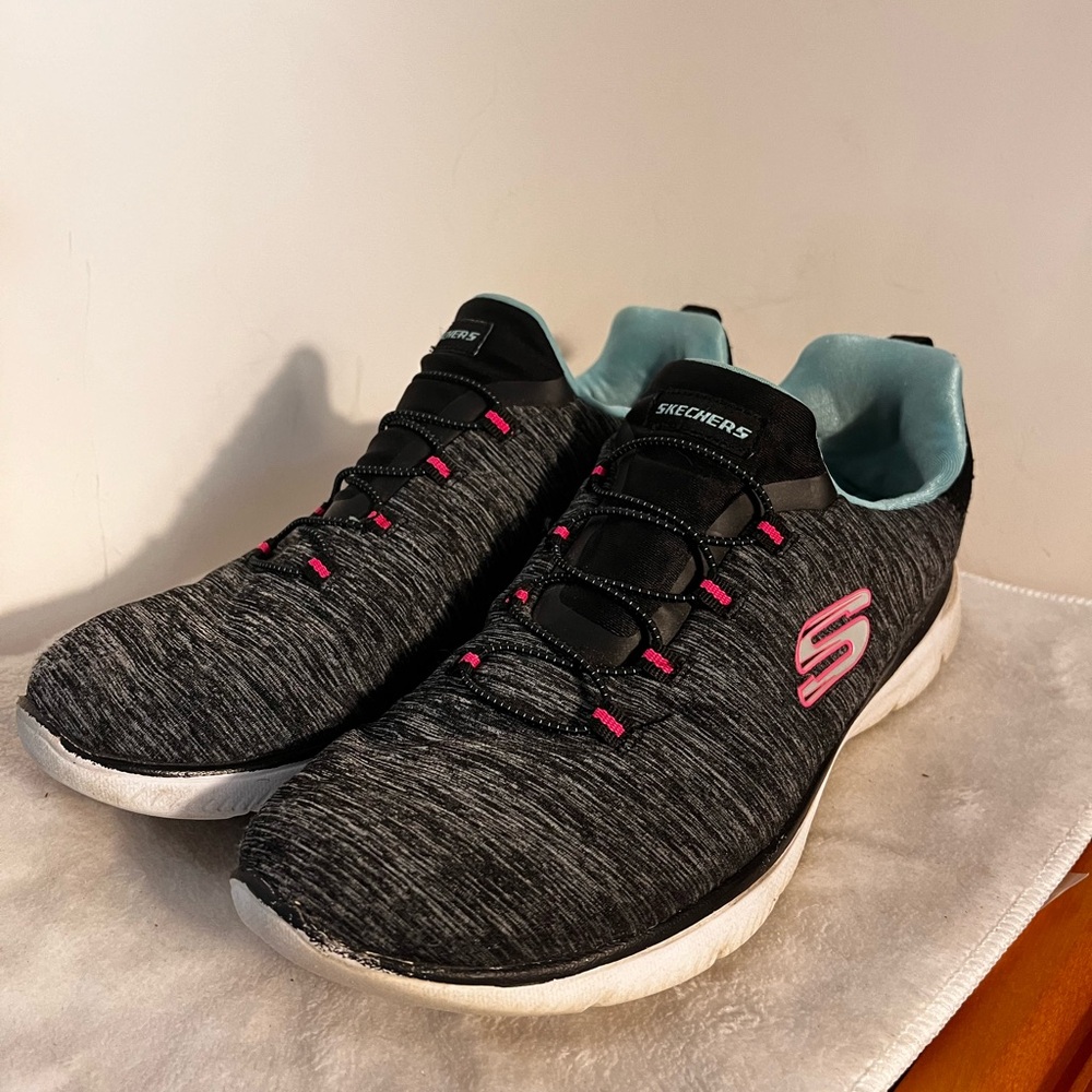 Skechers slip ons US size 10 women’s grey pink and teal